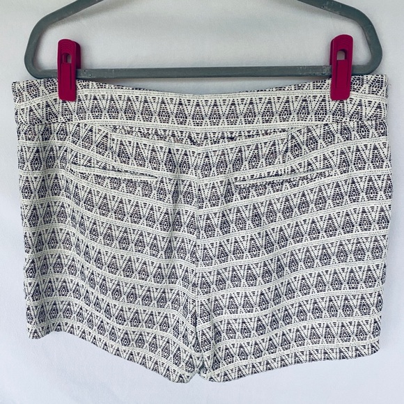 Loft Pattern Textured Riviera Shorts - Picture 2 of 4
